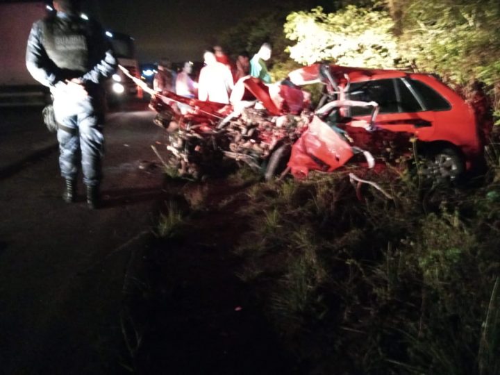 Mulher morre ao colidir automóvel em Caminhão, em Ribeira do Pombal-BA