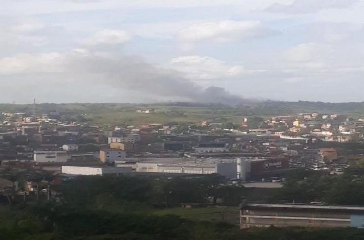 Explosão em fábrica de fogos assusta moradores de Simões Filho-BA