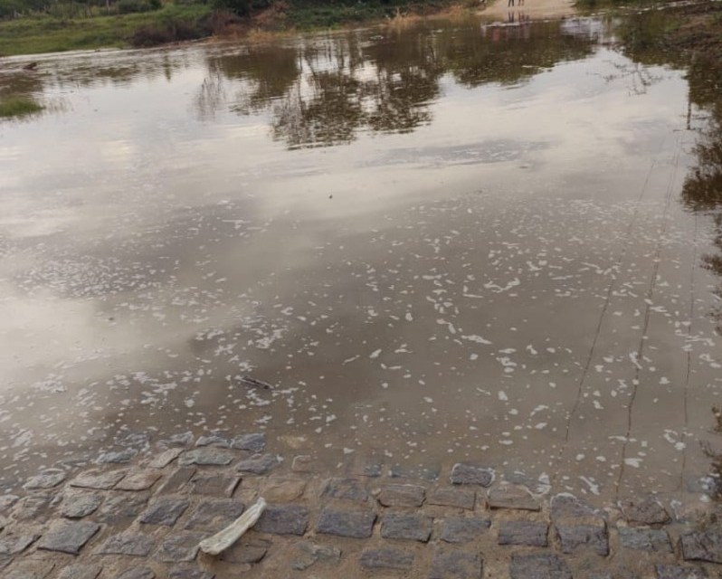 Uauá: Rio Vaza Barris transborda e moradores não conseguem entrar ou sair da cidade
