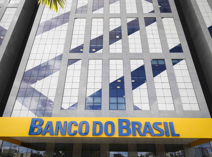 Banco do Brasil vai fechar agências e demitir 5.000 funcionários