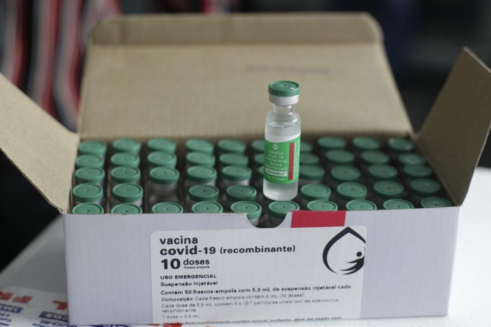 Bahia recebe lote com 119.500 doses da vacina de Oxford