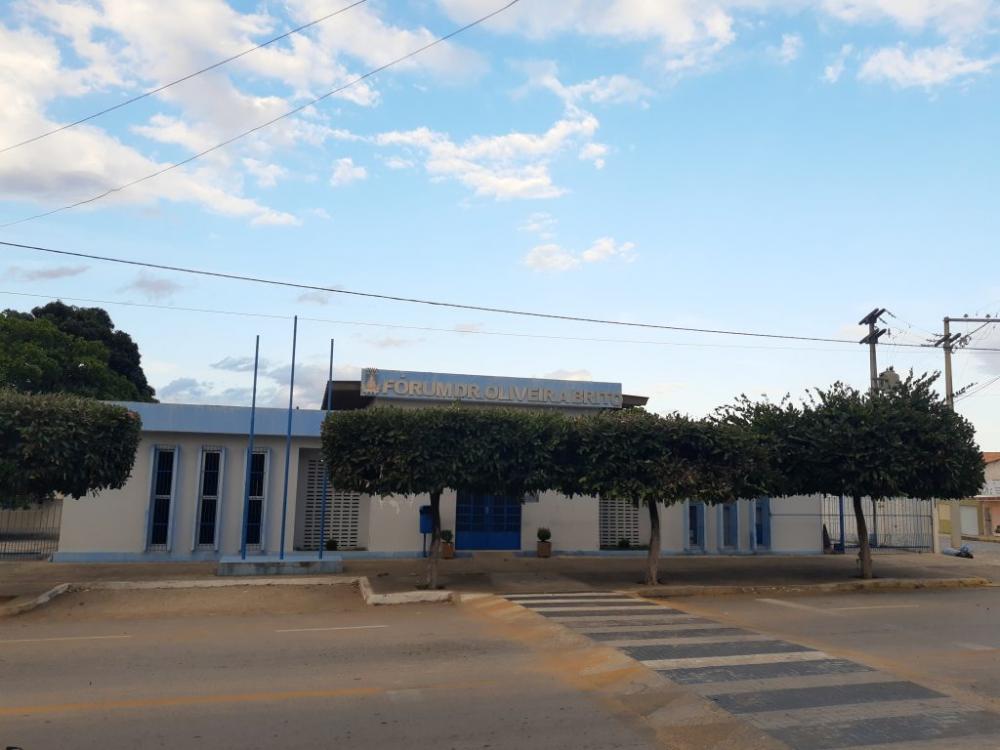 Criminosos arrombam Fórum de Ribeira do Pombal-BA
