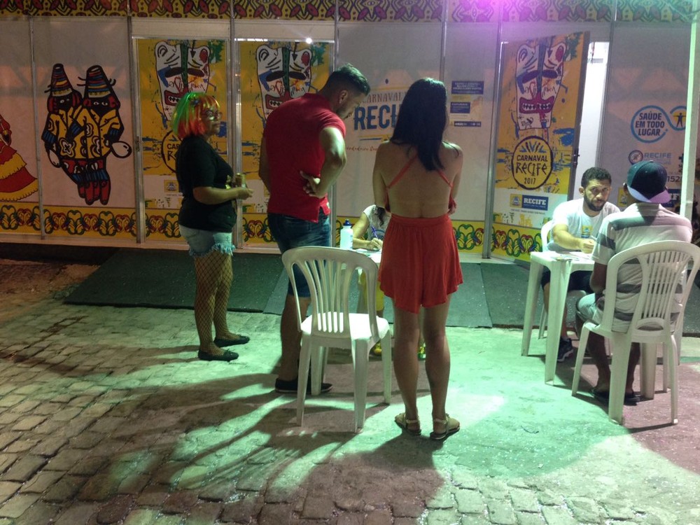 Espaço para testes rápidos de HIV no carnaval do Recife registra média alta de resultados positivos