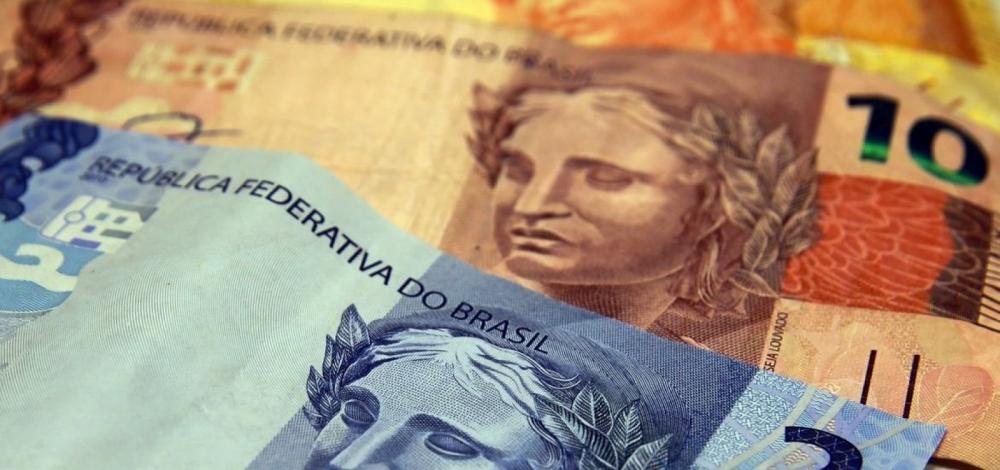Impasse no Orçamento atrasa 13º de aposentados e programa de corte de jornada e salário