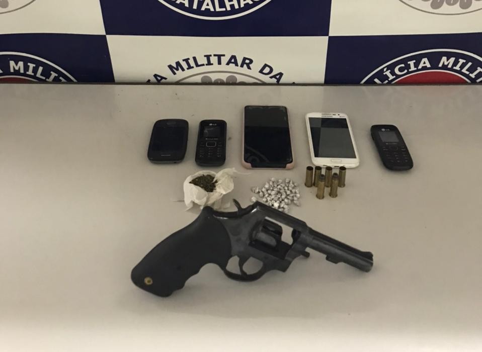 Operação Policial contra o tráfico de drogas, termina com três presos e um morto, em Euclides da Cunha-BA