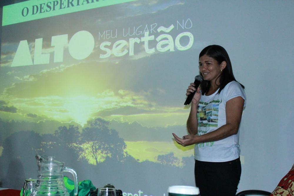 Tucanense aprovada em doutorado na UNEB direciona pesquisas para o povoado Alto