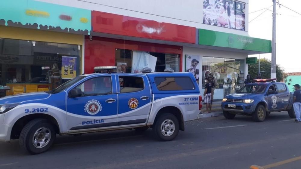 Estabelecimentos comerciais de Tucano-BA e Ribeira do Pombal-BA foram alvos de arrombadores na madrugada desta quinta-feira (03)
