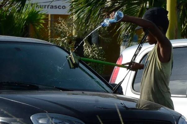 Meninos negros são maioria no trabalho infantil, afirma secretário