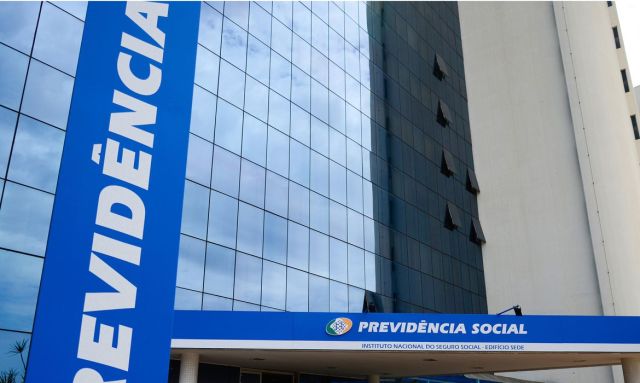 INSS inicia pagamento de segunda parcela do 13º salário a aposentados