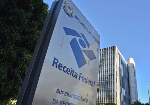 Receita confirma concurso com salários de até R$21 mil e 699 vagas