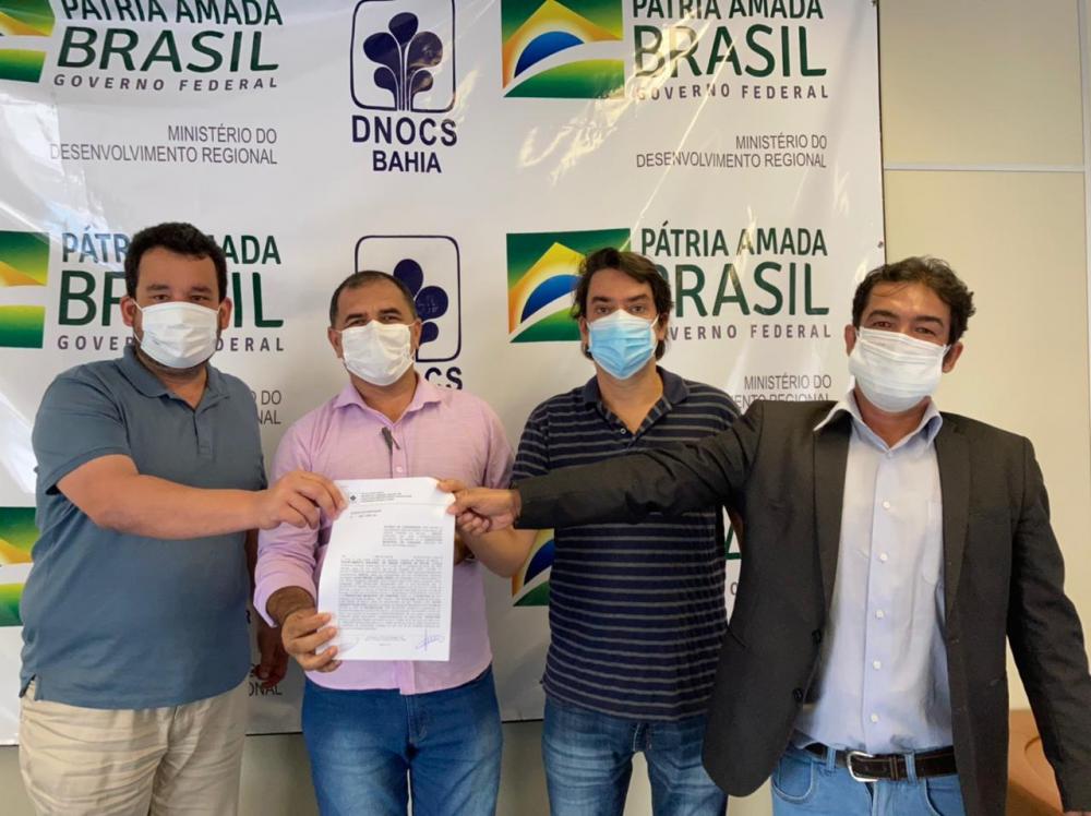 Parceria entre deputados Pedro Tavares e Zé Nunes leva melhorias para Canudos 