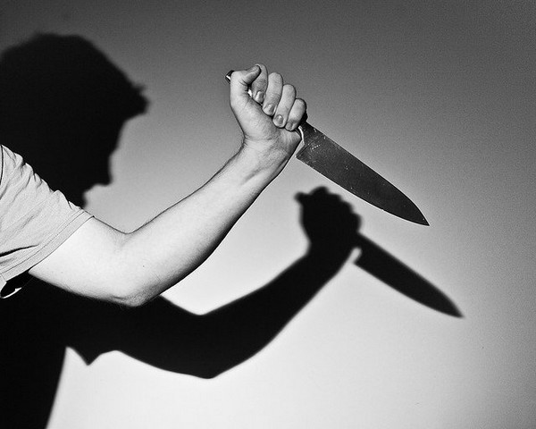 Homem é ferido com golpes de faca, desferidos pelo próprio irmão, em Cícero Dantas-BA