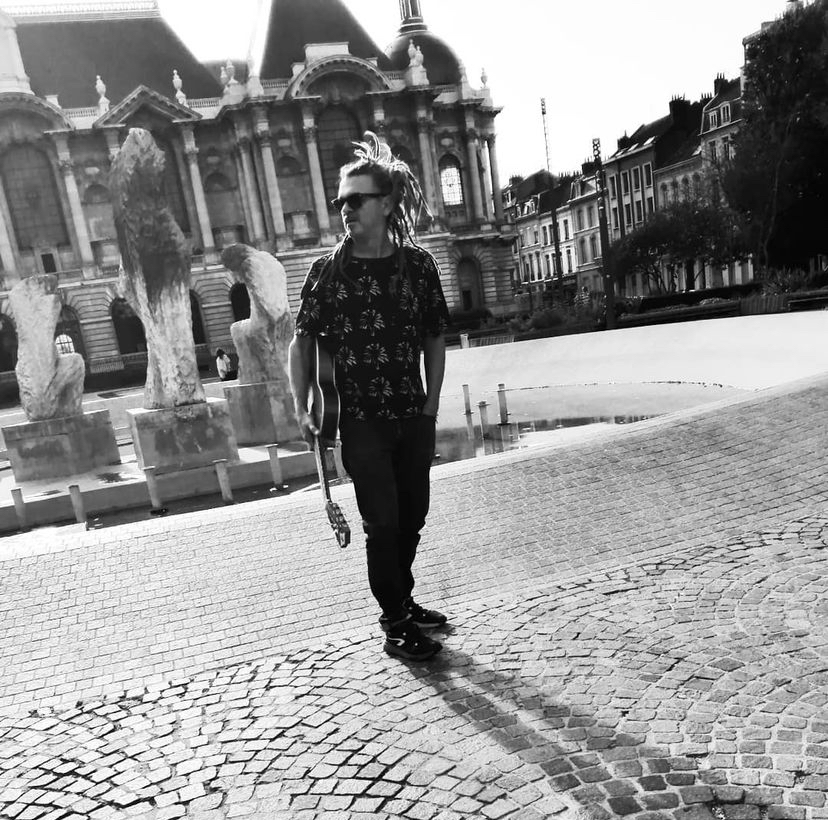 Toninho Almeida: Euclidense segue carreira internacional e lança novo álbum na França