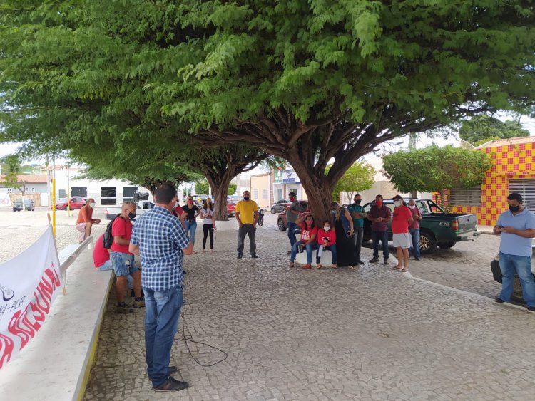 Ato contra Bolsonaro em Uauá reúne centenas de pessoas em carreata pelas ruas da cidade marcam o dia de protesto