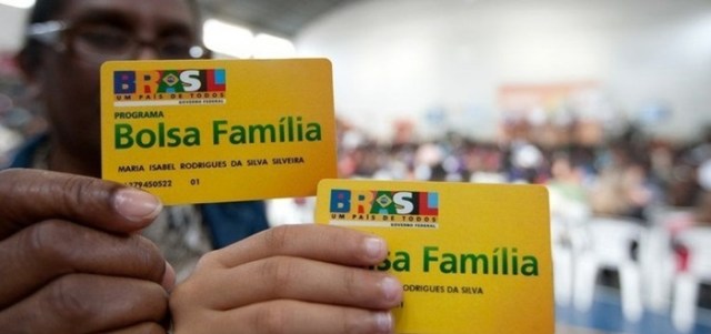 Entenda as diferenças entre o Bolsa Família e o novo Auxílio Brasil
