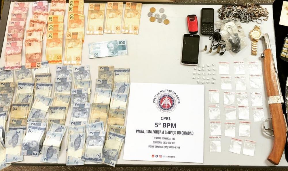 PM prende homem acusado de tráfico de drogas e porte ilegal de arma de fogo no centro da cidade de Euclides da Cunha