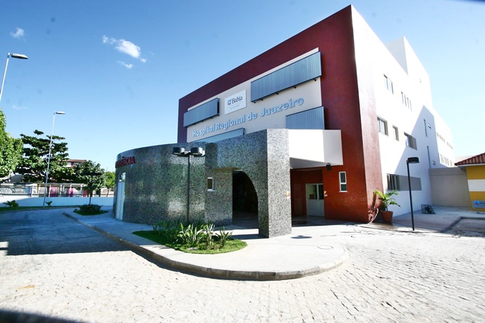 Hospital Regional de Juazeiro abre processo seletivo para as vagas de técnico (a) de enfermagem e maqueiro (a)