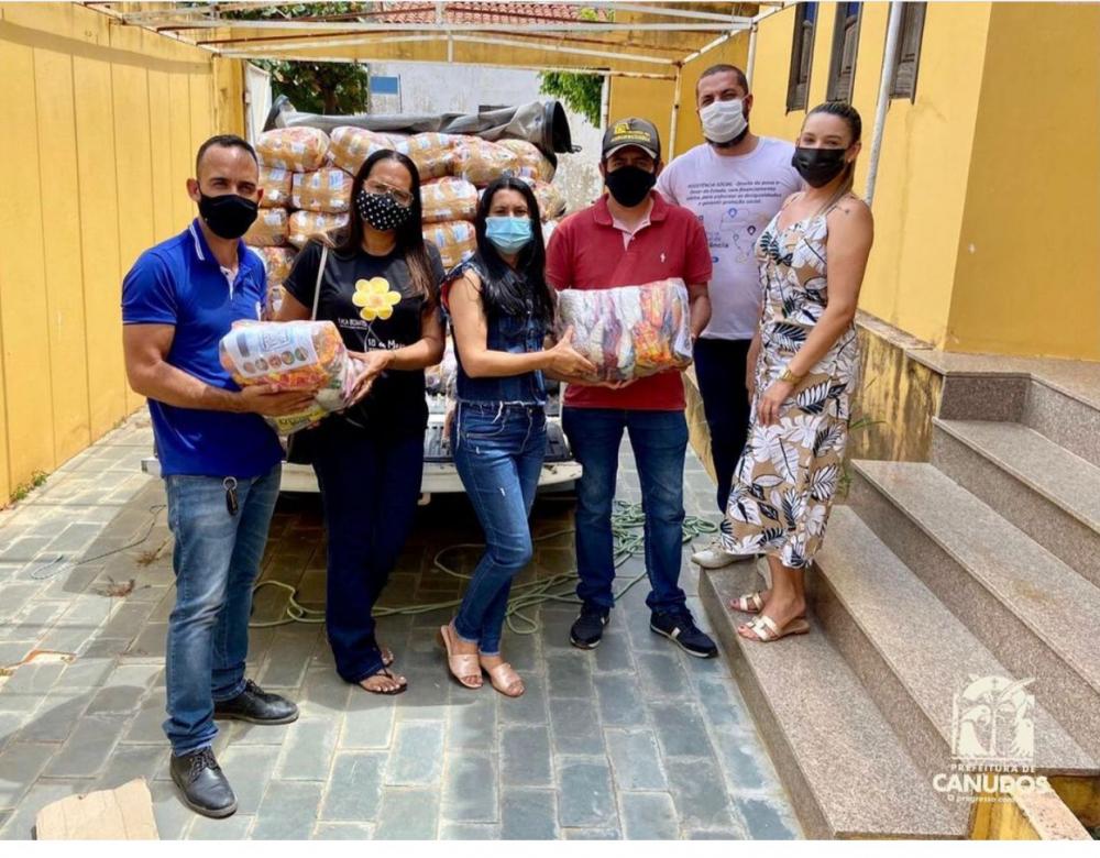 Prefeitura Municipal de Canudos recebeu doação de cerca de 98 cestas básicas para combater a pobreza