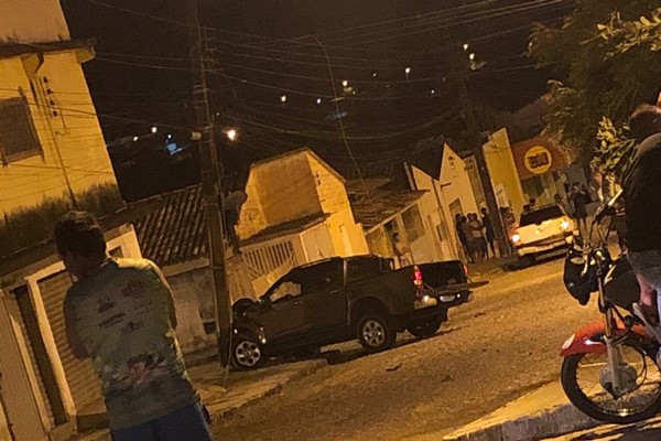 Dois irmãos morrem após fuga, e confronto com policiais, em Ribeira do Pombal-BA