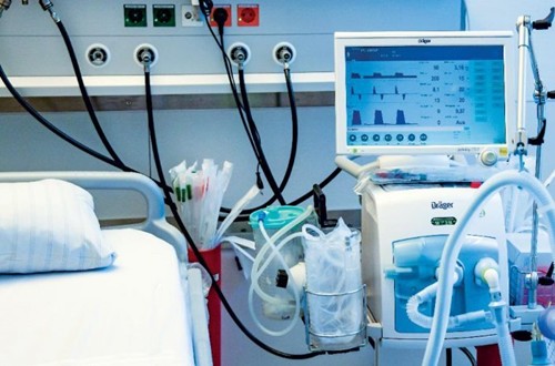 Ministério da Saúde desperdiçou vacinas, remédios e respiradores em 2020, aponta relatório