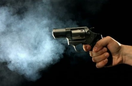 Homem socorre mulher baleada durante assalto, e descobre ser sua filha; Vítima não resistiu aos ferimentos