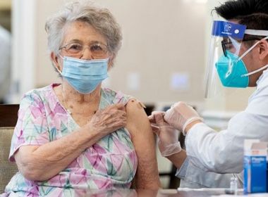 Vacina contra Alzheimer começa a ser testada em humanos