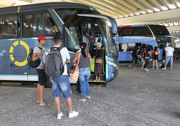 Governador determina exigência de comprovante de vacinação para uso do transporte intermunicipal na Bahia