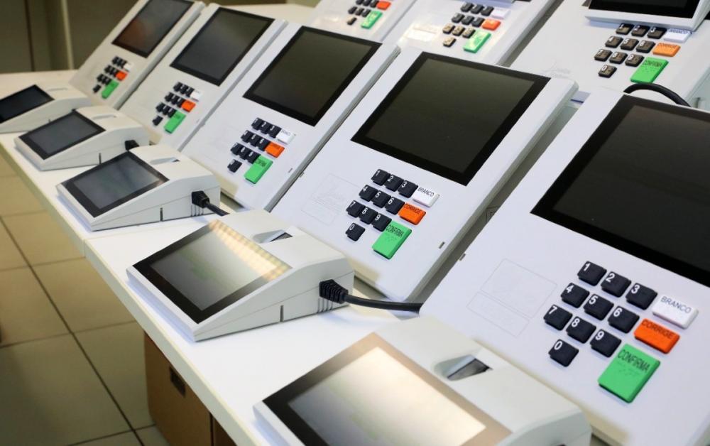 TSE apresenta novo modelo de urna eletrônica