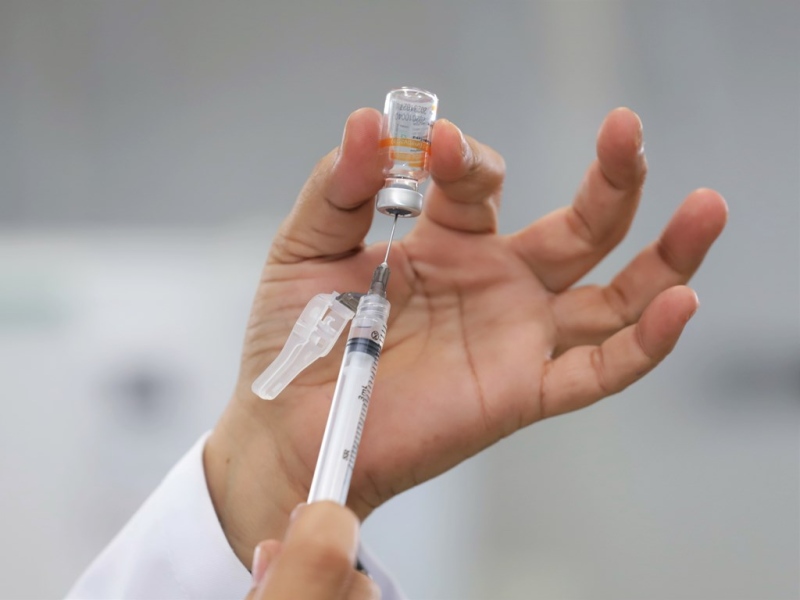 Ministério da Saúde antecipa de cinco para quatro meses a aplicação da dose de reforço