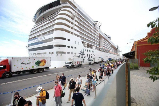 Anvisa acompanha situação de cinco cruzeiros em águas brasileiras