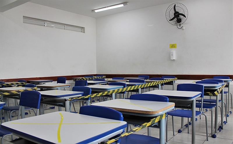 Covid: Sem vacina, aluno da rede estadual pode se matricular, mas não entrará na escola