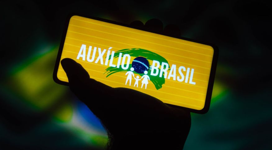 Caixa paga Auxílio Brasil a cadastrados com NIS final 6