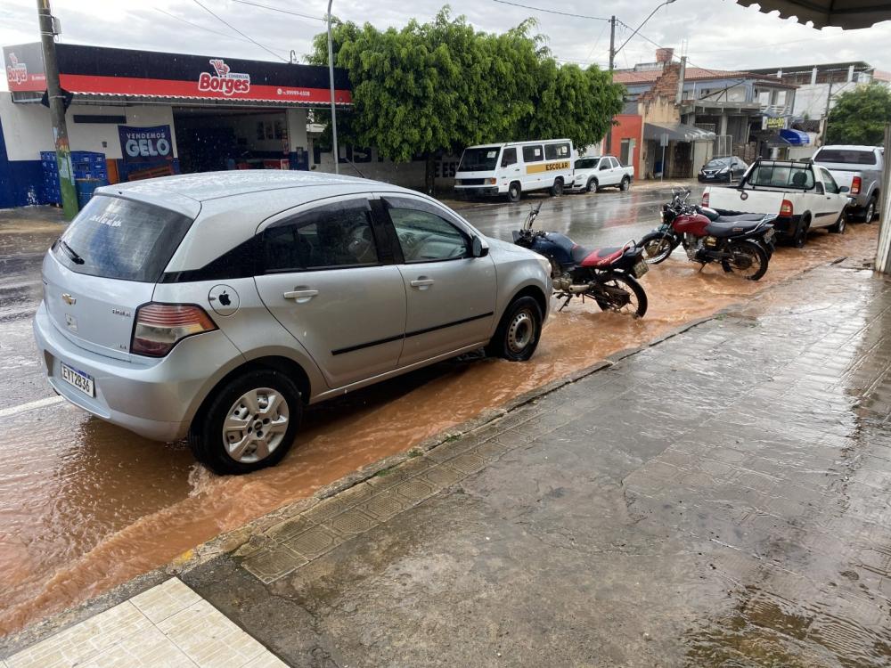 Chuva em Euclides da Cunha – BA preocupa população e principalmente comerciantes