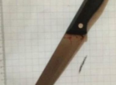 Mãe mata filha de quatro anos com facada no coração