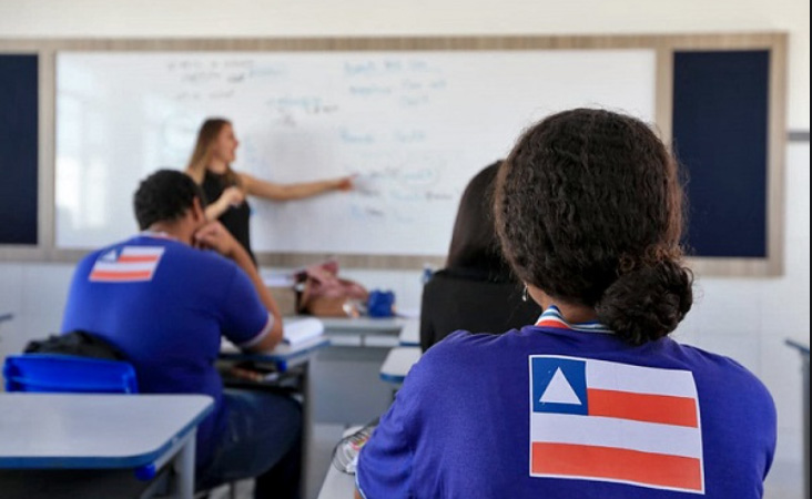 Concurso: Governo da BA abre vagas para 1.806 professores e 307 coordenadores pedagógicos