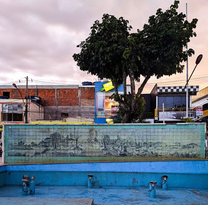 Euclides da Cunha: Painel Vila de Canudos na Praça Duque de Caxias é uma obra do importante artista alemão Udo Knoff