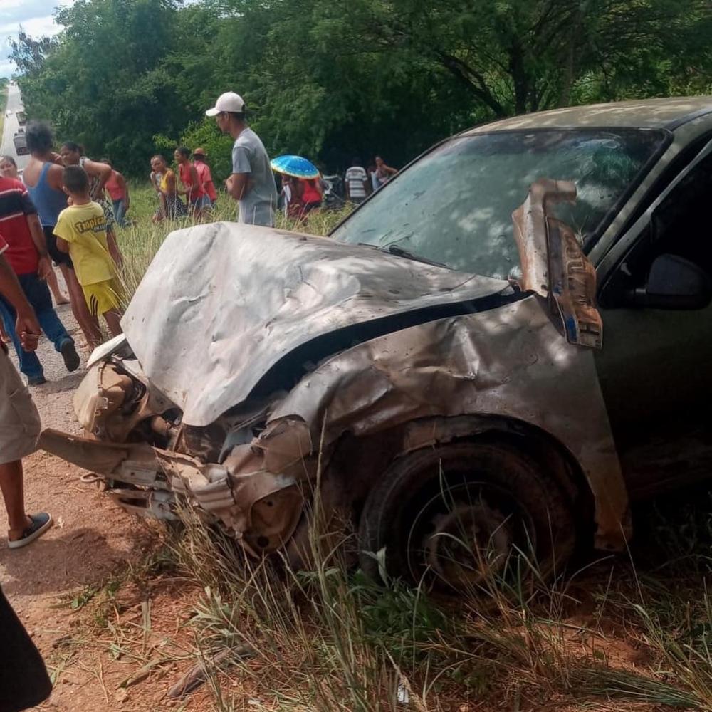 Acidente automobilístico acontece na BR-116, próximo ao distrito de Pinhões em Euclides da Cunha – BA