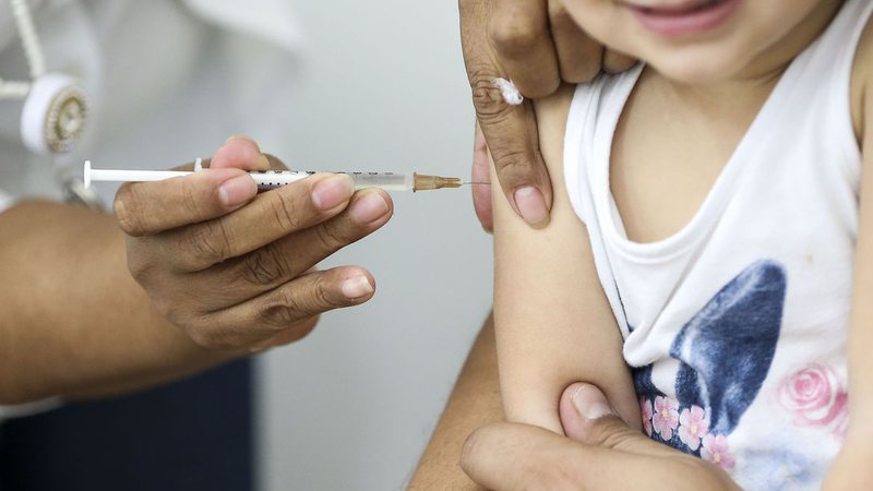 Fiocruz alerta para aumento de casos semanais de SRAG em crianças