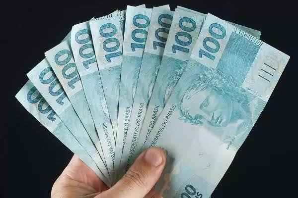 Salário mínimo de 2023 terá novo aumento; veja o valor