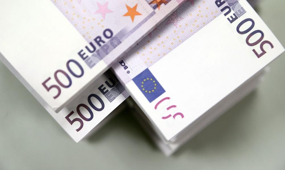 Dólar e euro podem atingir paridade pela primeira vez