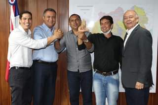Canudos: O Prefeito Jilson Cardoso esteve em Salvador em busca de recursos para Canudos
