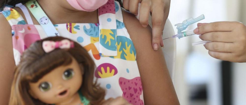 Vacinação infantil despenca no país e epidemias graves ameaçam voltar