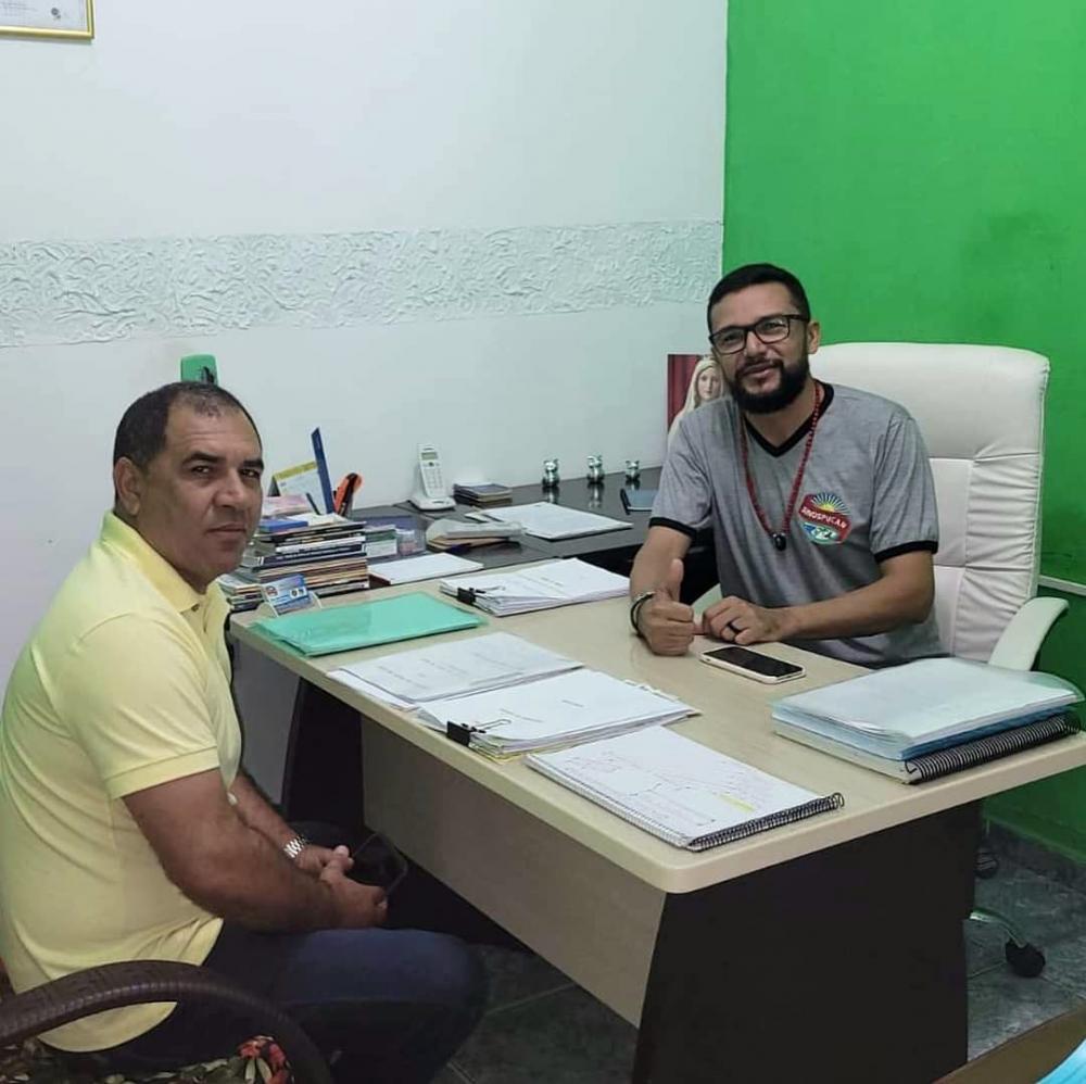 Prefeito Municipal de Canudos visita a sede do SINDSPUCAN