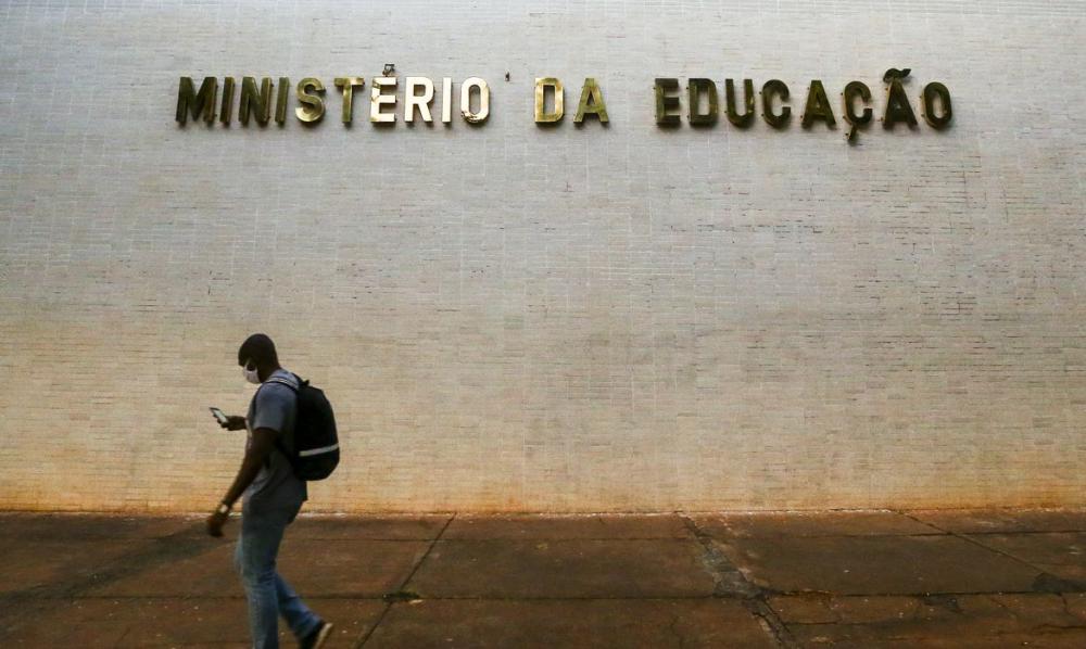 MEC lança plataforma para ajudar estudantes a escolher curso técnico