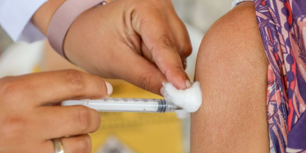 Ministério da Saúde amplia quarta dose para pessoas acima de 50 anos