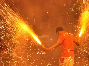 Justiça libera 'guerra de espadas' em ruas de Senhor do Bonfim