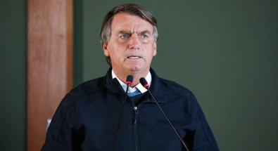 Bolsonaro faz mudanças no decreto que obriga postos a mostrar preço dos combustíveis antes e depois de teto para ICMS