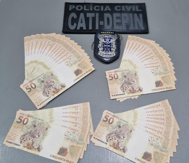 Suspeito é preso com R$ 2 mil em notas falsas no norte da BA; homem comprava dinheiro falsificado pela internet