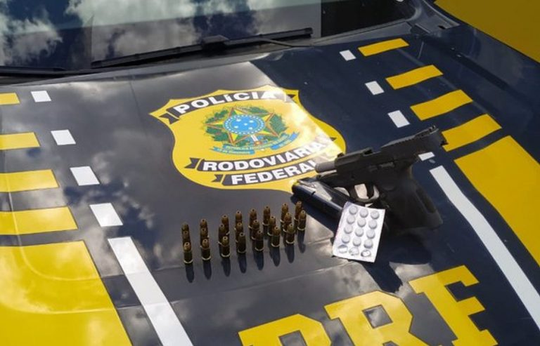 Caminhoneiro é preso com comprimidos de rebite e arma na Bahia