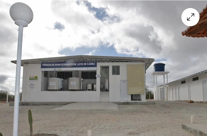 Em Uauá, governador entrega unidade de beneficiamento de leite e autoriza várias obras; Confira!
